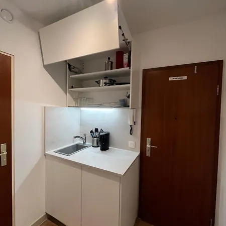 Apartment, Monteurwohnung Mit Balkon In Διαμέρισμα Worms